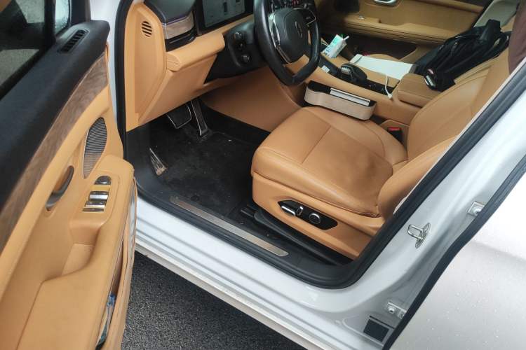 Used Hima AITO M5 2022 Extended-Range Four-Wheel Drive Ultimate Edition Driver Seat