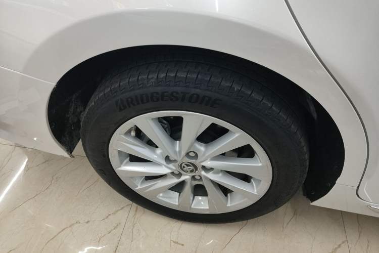 Used Toyota Camry 2023 2.0G Luxury Edition