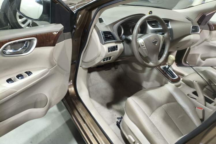 Used Nissan Sylphy 2012 1.8XL CVT Luxury Edition Driver Seat