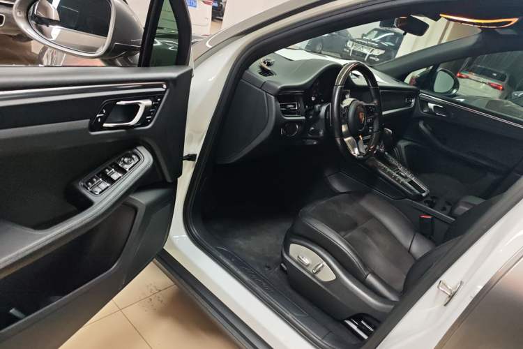 Used Porsche Macan 2018 Macan 2.0T