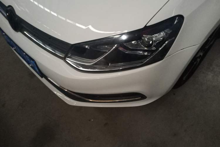 Used Volkswagen Polo 2016 1.6L Automatic Comfort Model Left Front Headlight