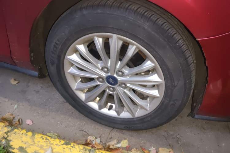 Used Ford Focus 2019 Hatchback 1.5L Automatic Trendy Version China VI Standard
