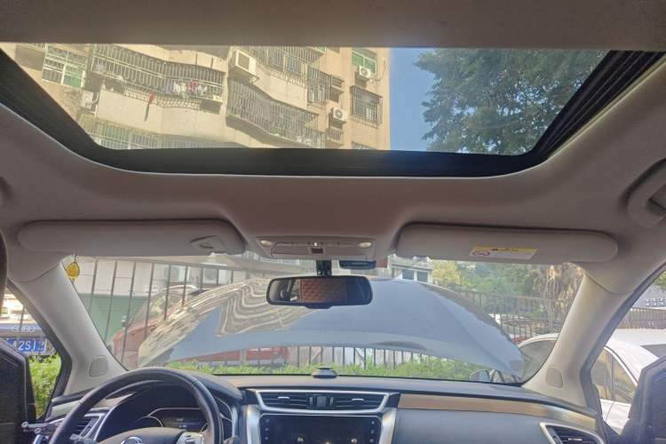 Used Nissan Murano 2019 2.5L XL Two-Wheel Drive Smart Connect Luxury Edition China VI Standard Headliner