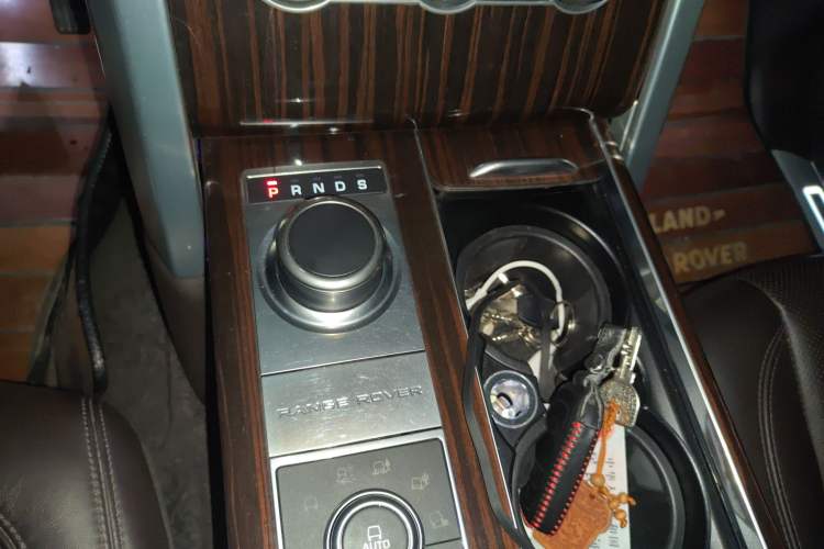 Used Land Rover Range Rover 2015 3.0 TDV6 Vogue SE Extended-Length Model