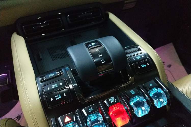 Used Formula Leopard Leopard 5 2023 Navigator Edition
