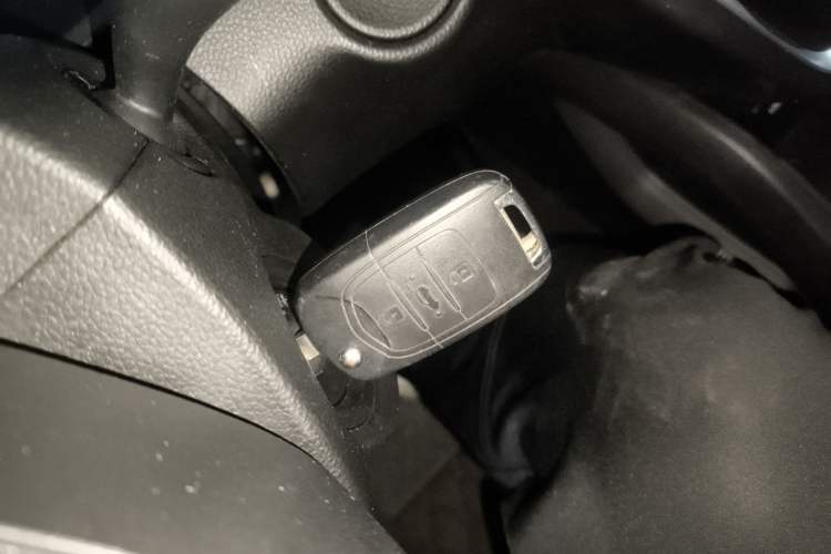 Used Wuling Hongguang S3 2018 1.5L Manual Luxury Model China V Standard Vehicle Key