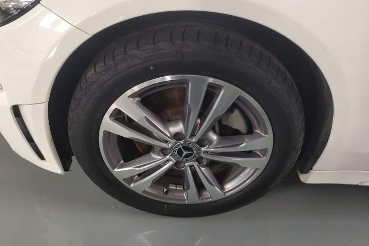 Used Mercedes-Benz C-Class 2020 Restyled C 200 L Fashion Edition Sport Version Left Front Wheel Hub