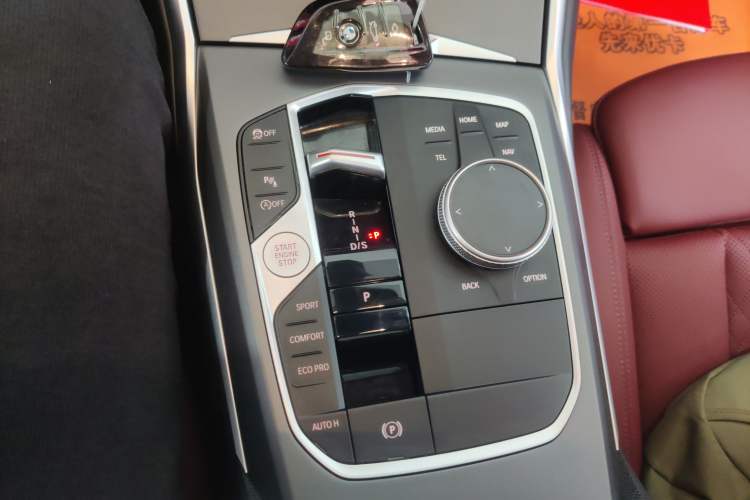 Used BMW 3 Series 2025 325i M Sport Package Gear Lever