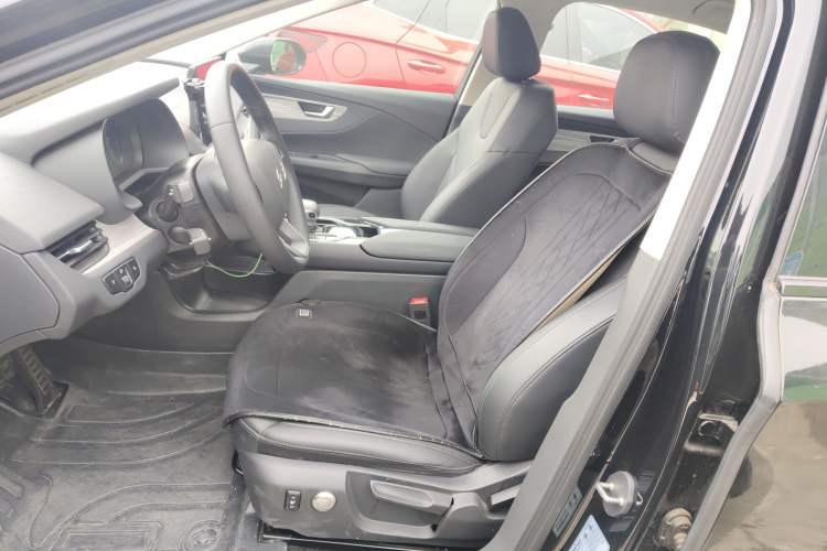 Used Hongqi E-QM5 2024 610 km PLUS