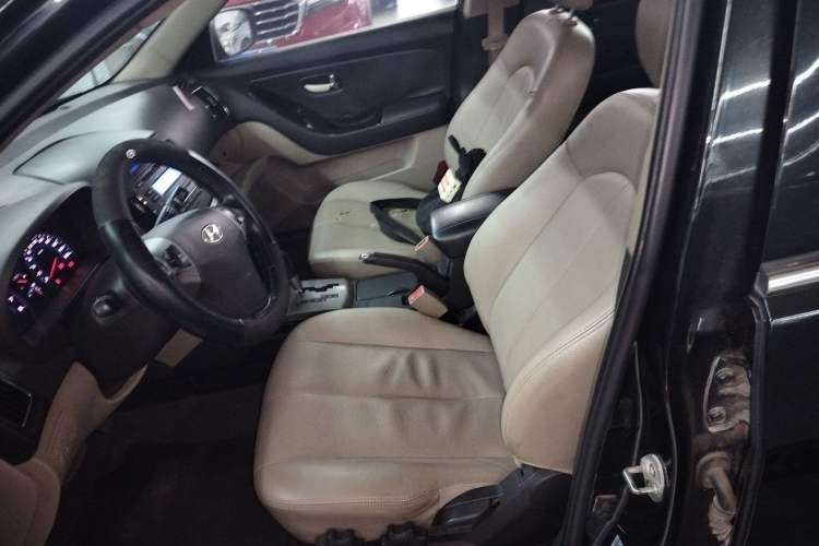 Used Hyundai Celesta 2011 1.6L Automatic Luxury Version Left Front Seat