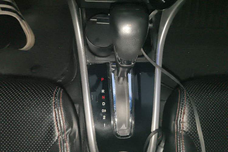 Used Honda Crider 2013 1.8L automatic luxury edition Gear Lever