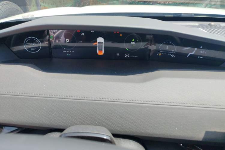 Used CHANGAN UNI-V 2023 1.5T Prestige Model Instrument Cluster