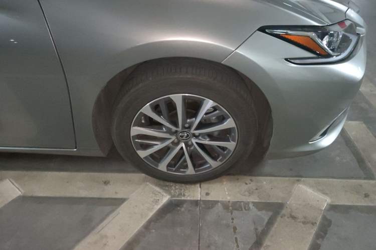 Used Lexus ES 2022 300h Excellence Edition
