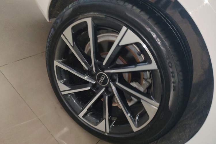 Used Audi A4L 2022 40 TFSI Luxury Dynamic Model