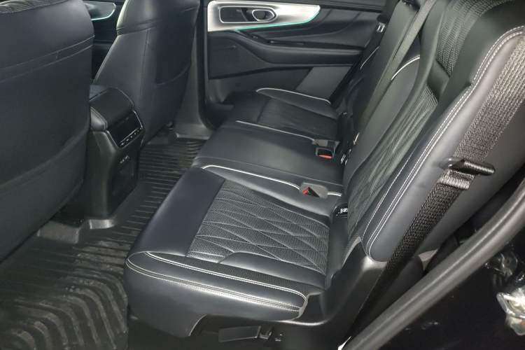 Used GAC Trumpchi GS8 2022 Linghang Series 2.0 TGDI Two-Wheel-Drive Luxury Smart Connectivity Version (7 Seats)