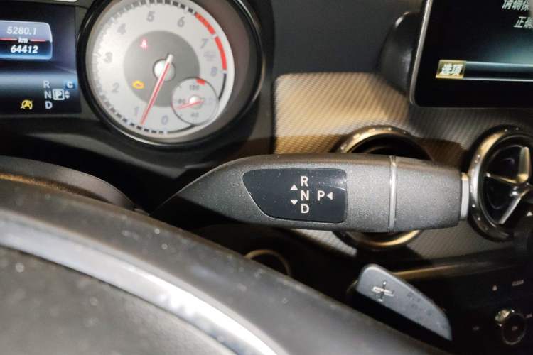 Used Mercedes-Benz GLA 2016 GLA 220 4MATIC Fashion Edition Gear Lever