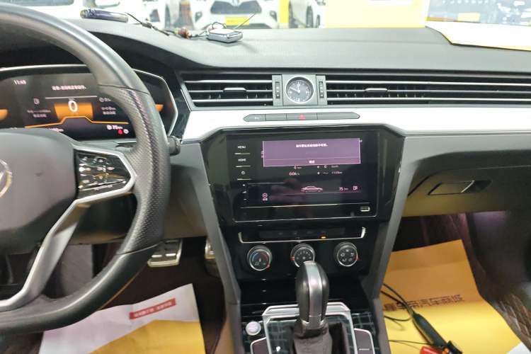 Used Volkswagen Magotan 2023 2 Million Units Limited-Edition 280TSI DSG Comfort Version