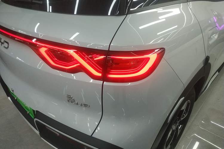 Used BYD Yuan UP 2024 401KM Leading Edition Right Rear Taillight