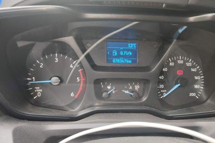 Used Ford Transit 2019 2.0T Diesel Business & Travel Mid-Drive Mid-Roof 7-Seater China VI Standard