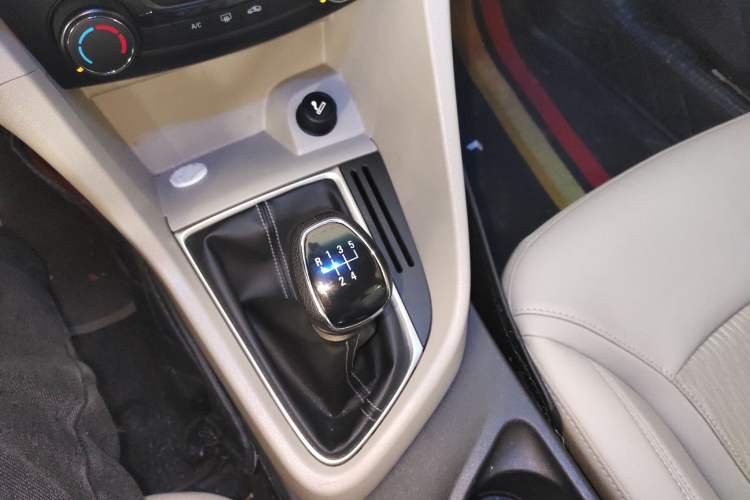 Used Buick GT 2017 15N Manual Elite Version Gear Lever