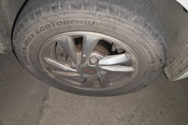 Used Wuling Hongguang MINIEV 2020 Zizai Version Lithium-NMC Right Front Wheel Hub