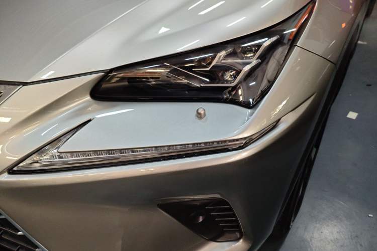 Used Lexus NX 2020 300h All-Wheel Drive FENGZHI Version China VI Standard Left Front Headlight