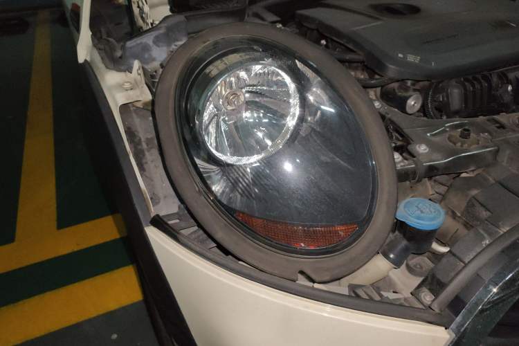 Used MINI 2018 1.5T ONE Five-Door Edition Right Front Headlight