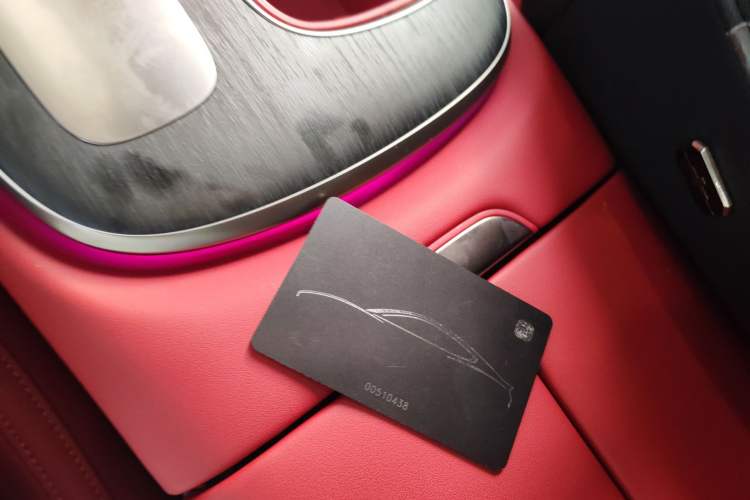 Used Xiaomi Auto SU7 2024 Rear-Drive Long-Range Intelligent Driving Version
