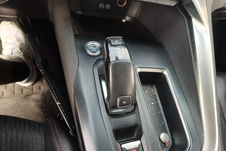 Used Peugeot 5008 2017 380THP 7-Seater Elite Edition
