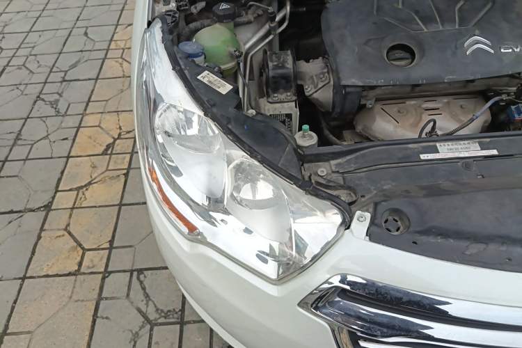 Used Citroen C4L 2013 1.8L Automatic Enjoyment Edition Right Front Headlight