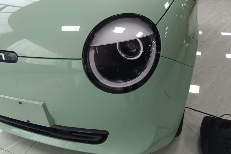 Used CHANGAN NEVO Lumin 2022 155 km – Refreshingly Sweet Edition Left Front Headlight