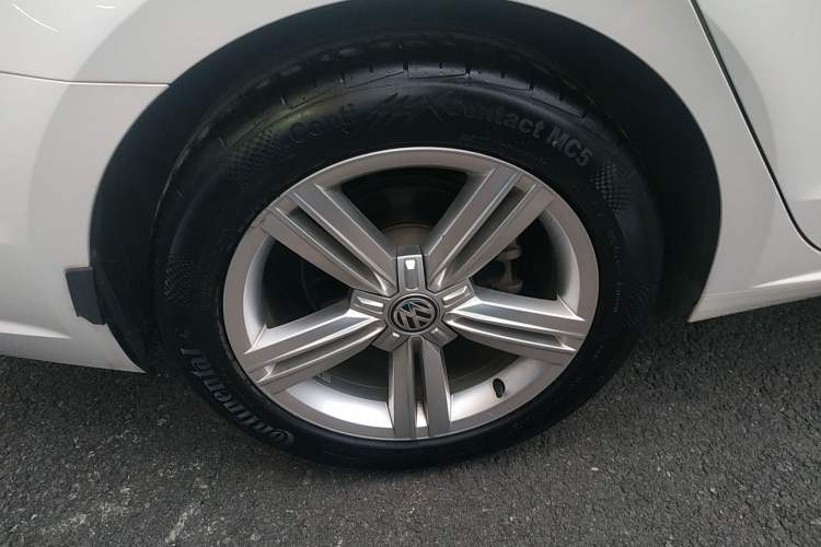 Used Volkswagen Lamando 2015 280TSI DSG Comfort Edition
