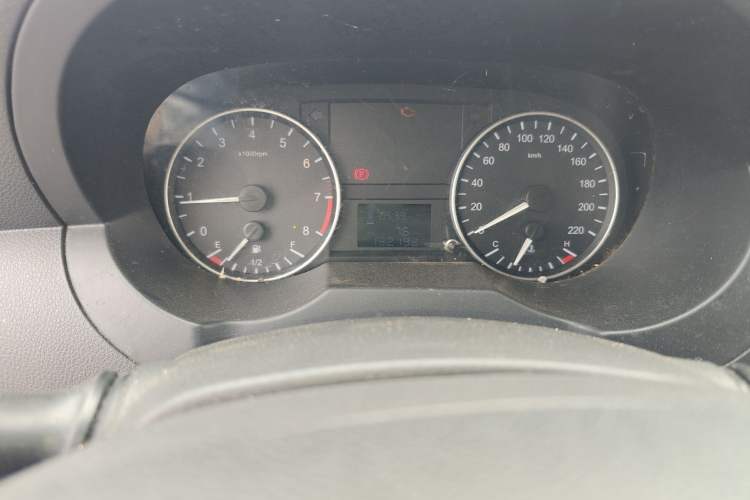 Used JAC Refine M3 2019 PLUS Maker Edition 1.8L Luxury Model Odometer Close Up