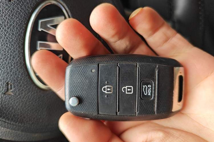 Used Kia K2 2017 Sedan 1.4L Automatic Transmission 15th Anniversary Special Edition GLS
