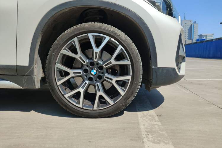 Used BMW X1 2021 xDrive25Li Luxury Model Right Front Wheel Hub