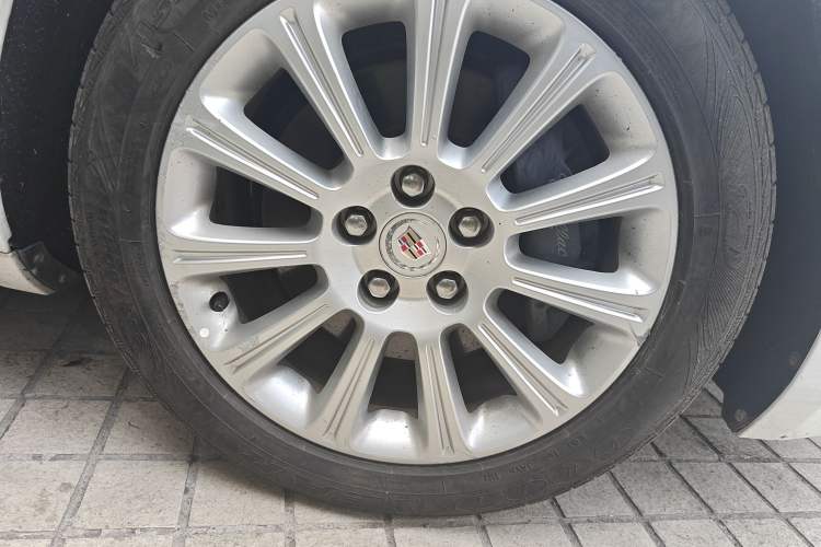 Used Cadillac XTS 2015 28T Comfort Model
