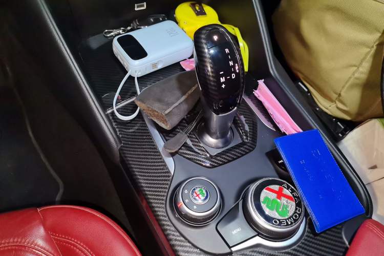 Used Alfa Romeo Giulia 2017 2.0T 200HP Luxury Edition
