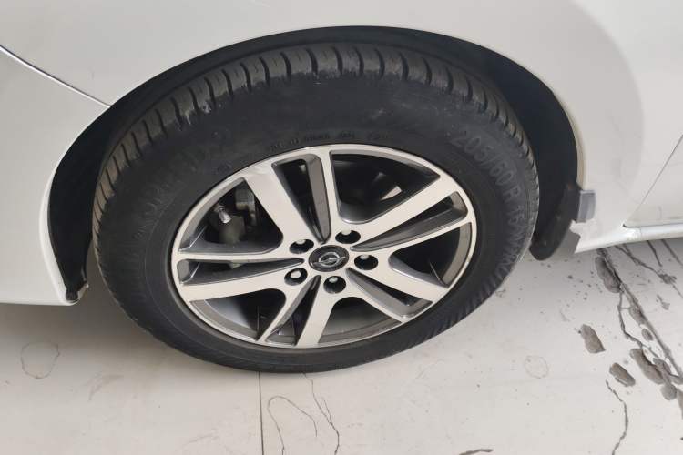 Used Haima V70 2016 2.0L Manual - Comfort Edition 6 Seats
