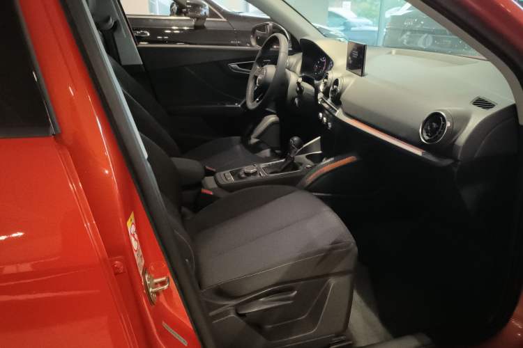 Used Audi Q2L 2018 35 TFSI Launch Exclusive Edition China V