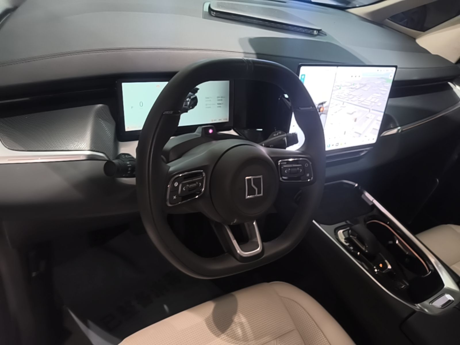 Zeekr 009 2024 GAC Trumpchi — снимка 13