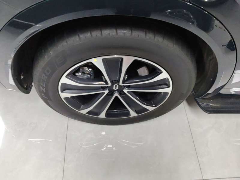 Used Hima AITO M7 2026 Model Range-Extending Ultra All-Wheel Drive 5-Seater Version — 25