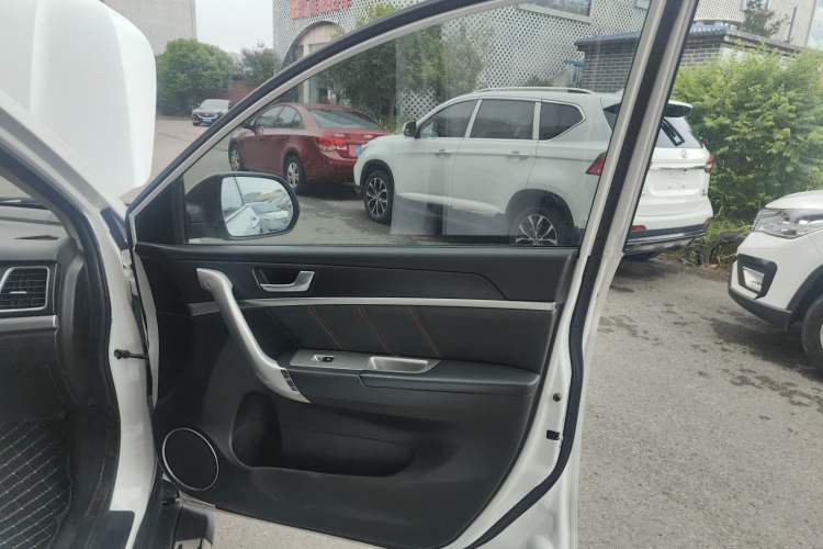 Used Haval M6 2019 1.5T Manual Two-Wheel Drive Elite Version China VI Standard