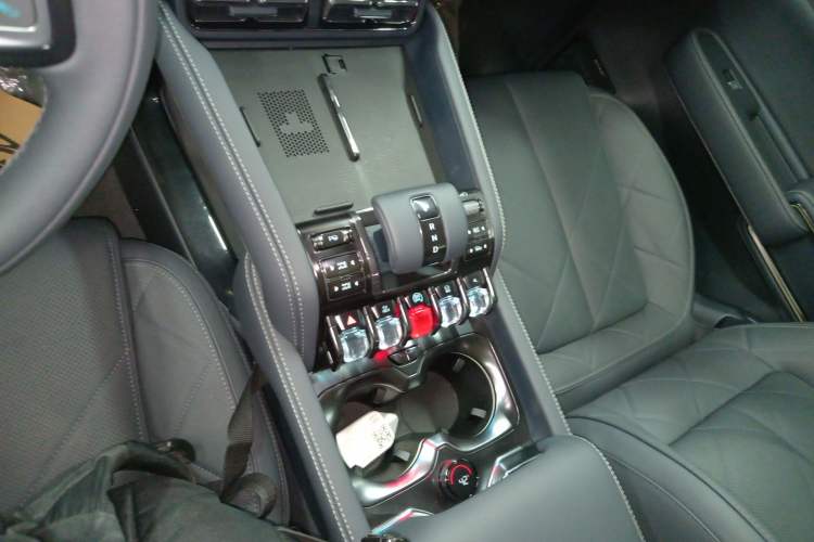 Used Formula Leopard Leopard 5 2023 Navigator Edition