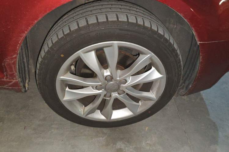 Used Audi A3 2013 Sportback 30 TFSI Comfort Model Right Front Wheel Hub