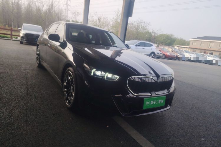 Used BMW 5 Series 2025 530Li Luxury Edition M Sport Package Front Right 45 Deg