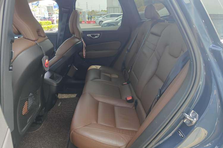 Used Volvo XC60 2020 T5 4x4 Smart Luxury Edition Left Rear Seat