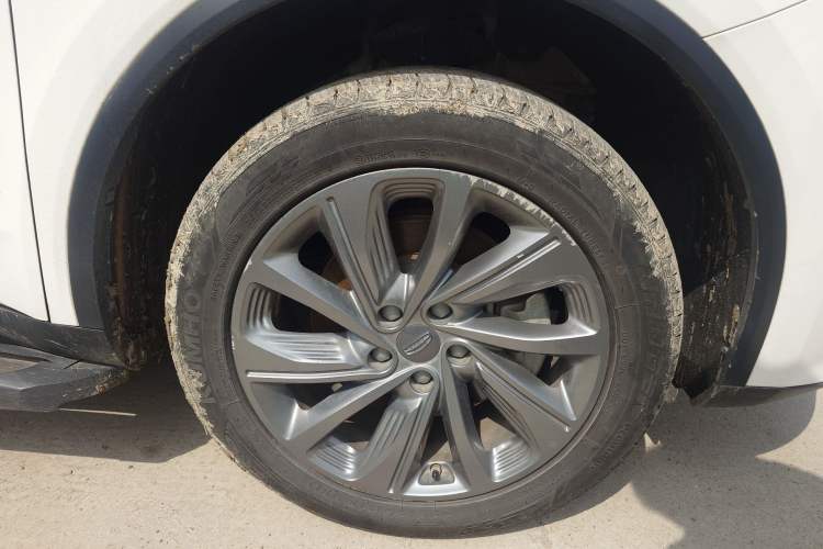 Used Geely Auto Jiajie New Energy 2022 1.5TD PHEV Platinum Comfort Edition Right Front Wheel Hub