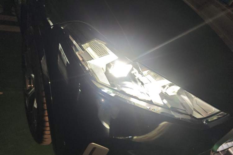 Used BMW X5 2023 xDrive 30Li Luxury M Sport Package Right Front Headlight