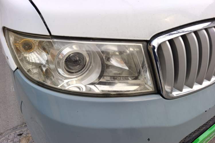 Used Jinbei Hiace X30 2013 1.3L Comfort Model Right Front Headlight