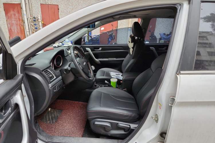 Used Haval M6 2017 1.5T Automatic Two-Wheel Drive Elite Model

